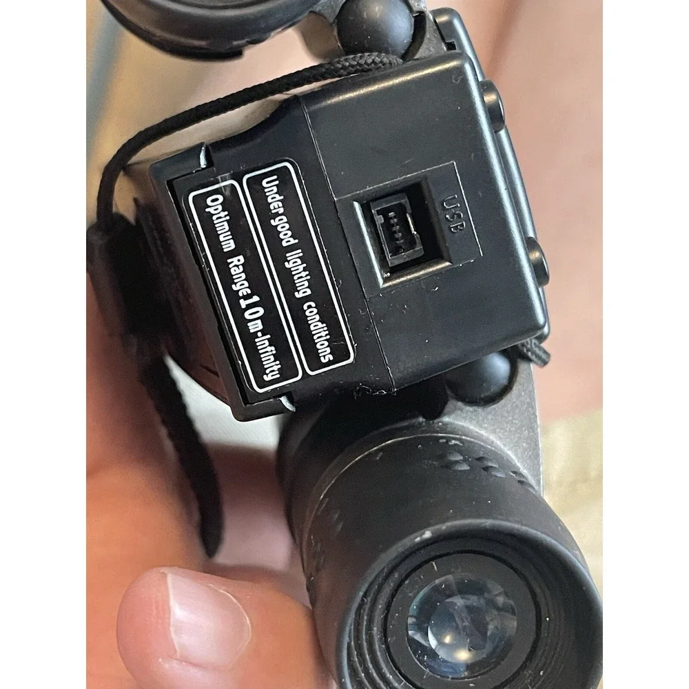 Famous Trails Bino-Camera DCB-822 8x22 Binocular & Digital Camera , Not Working